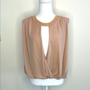 Body Central Tan Sleeveless Bubble Front Top. Medium